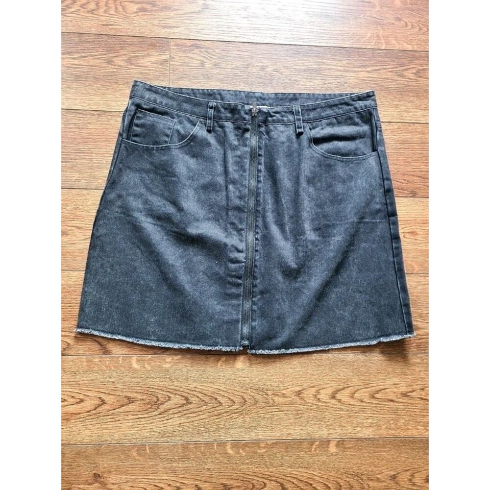 NWT Curve & Cloth Black Denim Zip Front Mini Skirt Women's XL